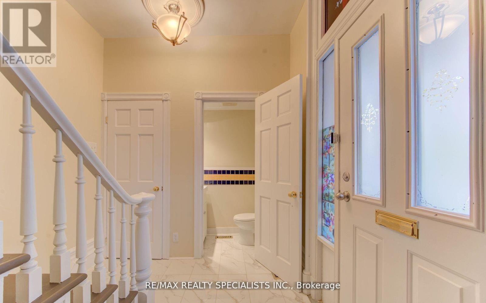 22 Cathay Street, Cambridge, ON - Indoor Photo Showing Other Room