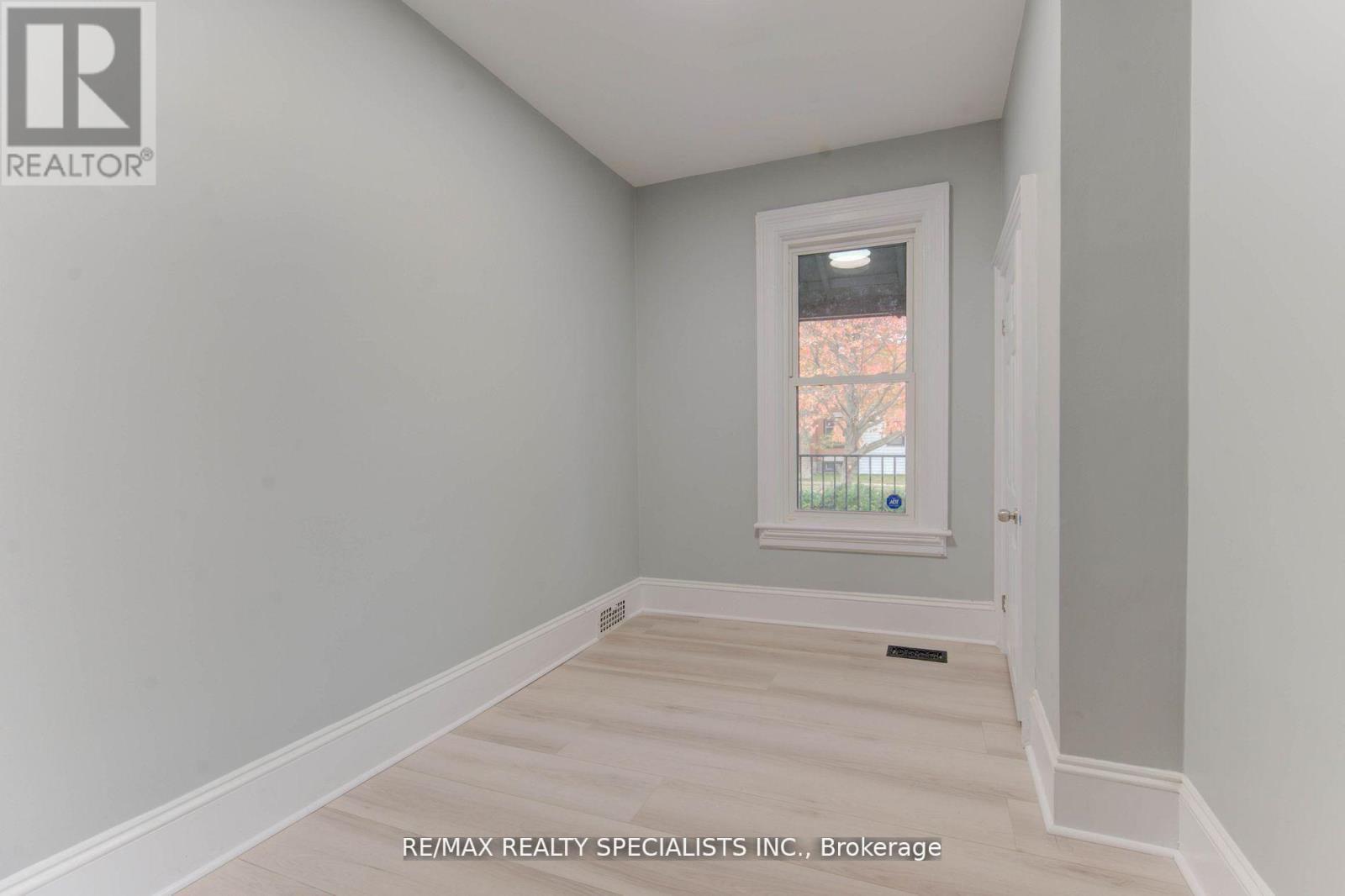 22 Cathay Street, Cambridge, ON - Indoor Photo Showing Other Room