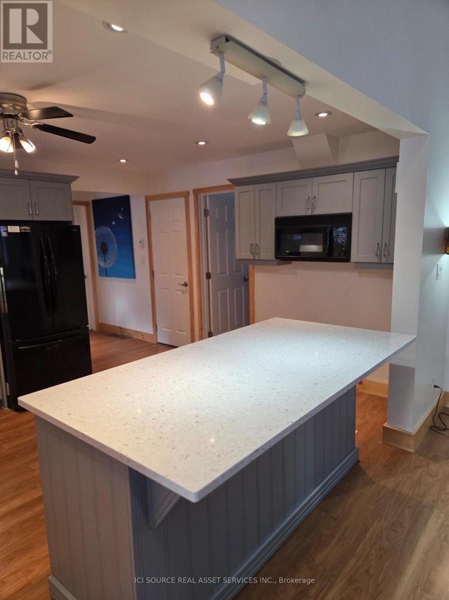 48 Head Street, Northern Bruce Peninsula, ON - Indoor Photo Showing Kitchen