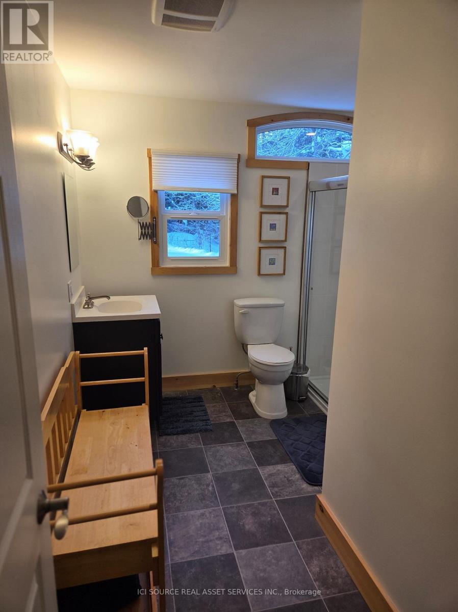 48 Head Street, Northern Bruce Peninsula, ON - Indoor Photo Showing Bathroom