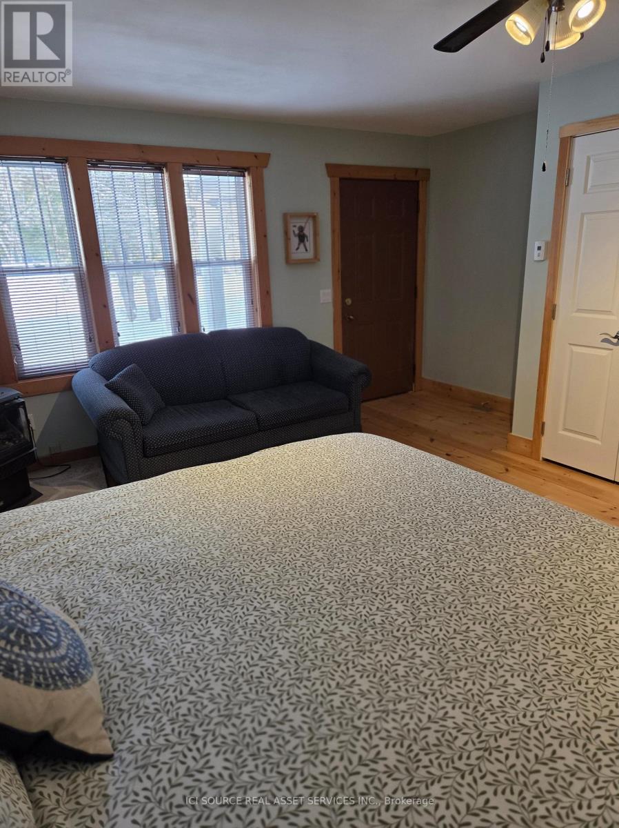 48 Head Street, Northern Bruce Peninsula, ON - Indoor Photo Showing Other Room