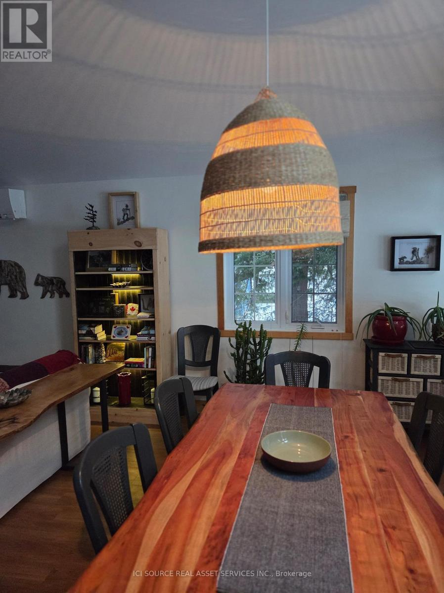 48 Head Street, Northern Bruce Peninsula, ON - Indoor Photo Showing Dining Room