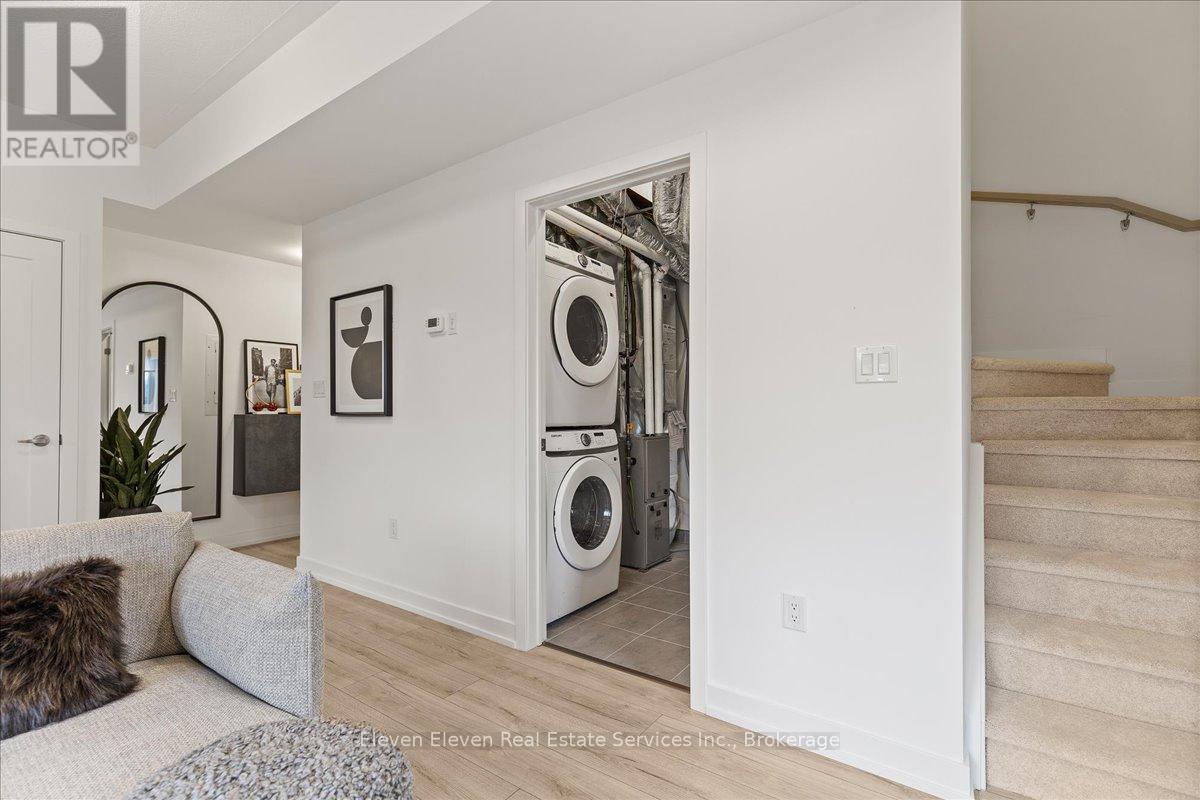 18 - 42 Lowes Road, Guelph, ON - Indoor Photo Showing Laundry Room