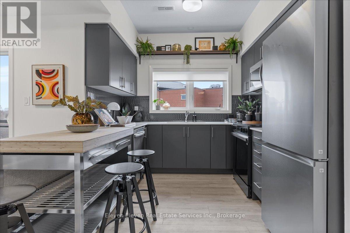 18 - 42 Lowes Road, Guelph, ON - Indoor