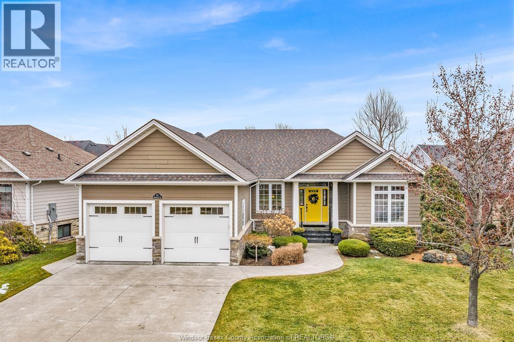 171 Woodycrest Avenue, Kingsville, ON - Outdoor With Facade