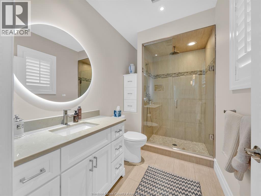 171 Woodycrest Avenue, Kingsville, ON - Indoor Photo Showing Bathroom