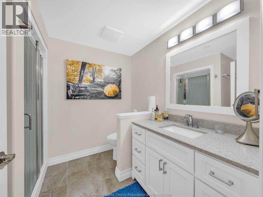 171 Woodycrest Avenue, Kingsville, ON - Indoor Photo Showing Bathroom