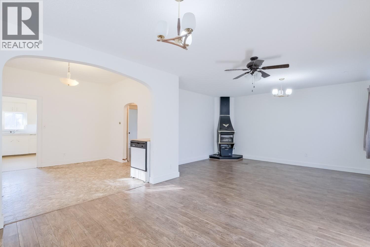 681 Main Street, Penticton, BC - Indoor