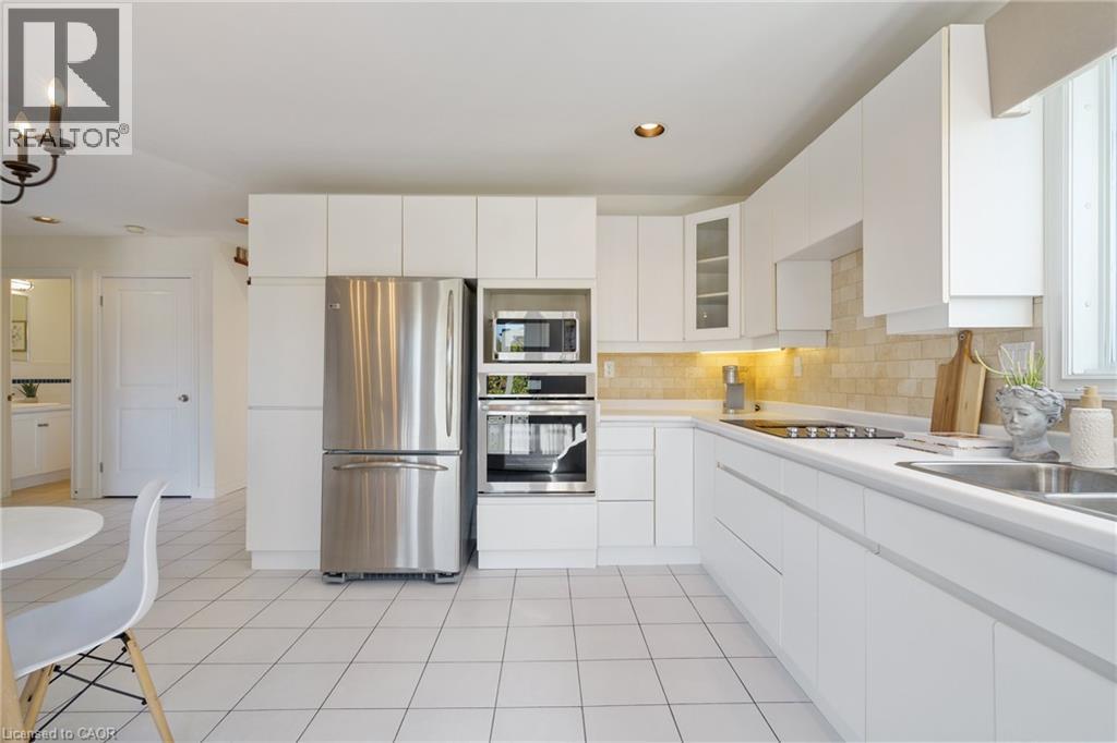 43 Glenayr Street, Hamilton, ON - Indoor Photo Showing Kitchen With Stainless Steel Kitchen