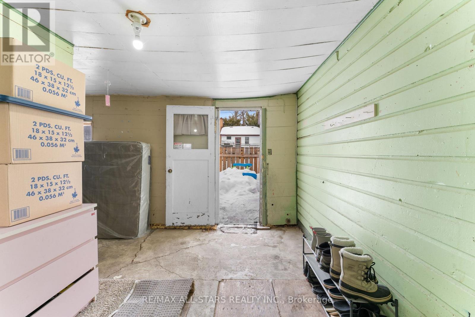 33 John Street, Kawartha Lakes (Fenelon Falls), ON - Indoor