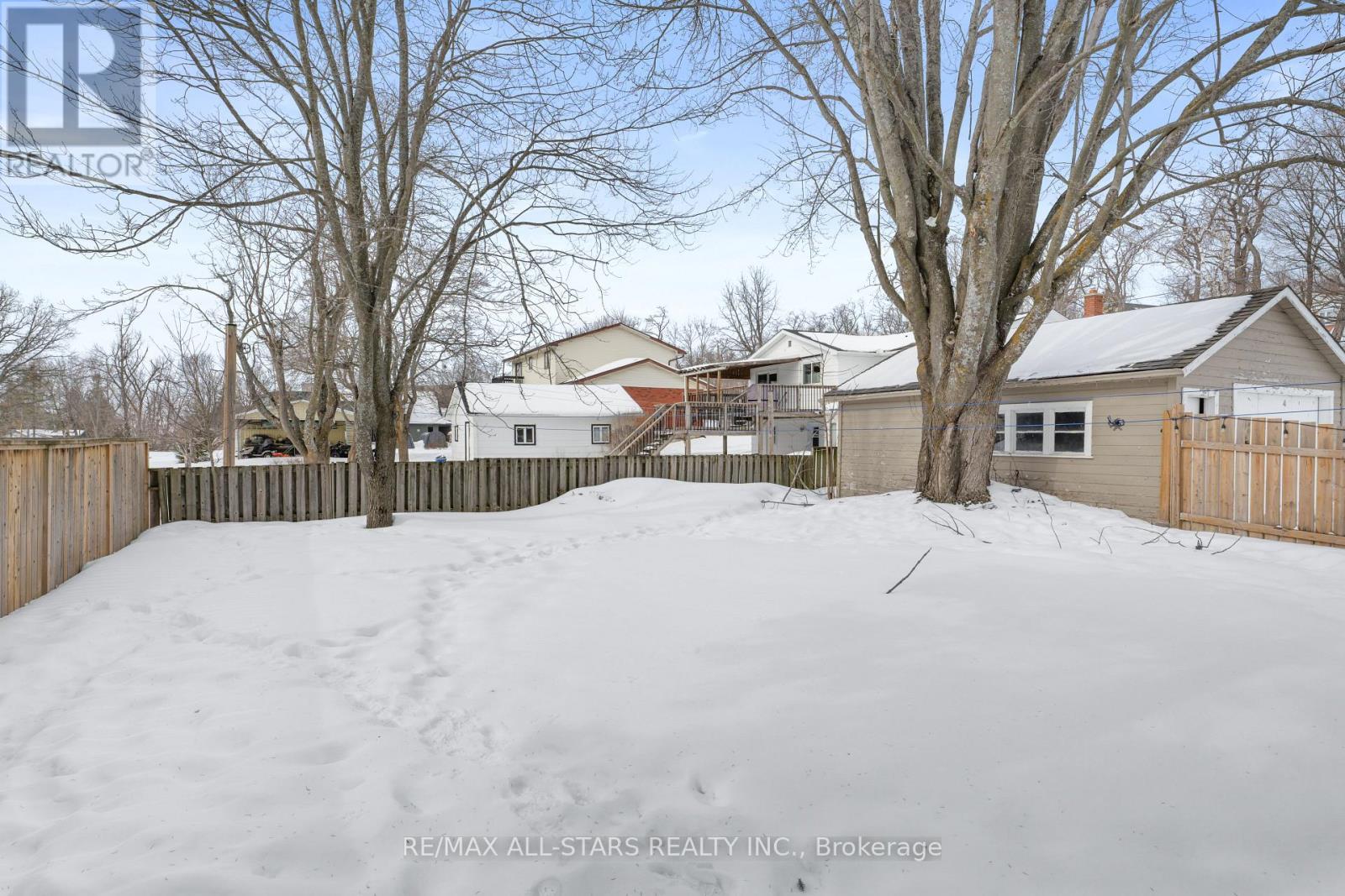 33 John Street, Kawartha Lakes (Fenelon Falls), ON - Outdoor
