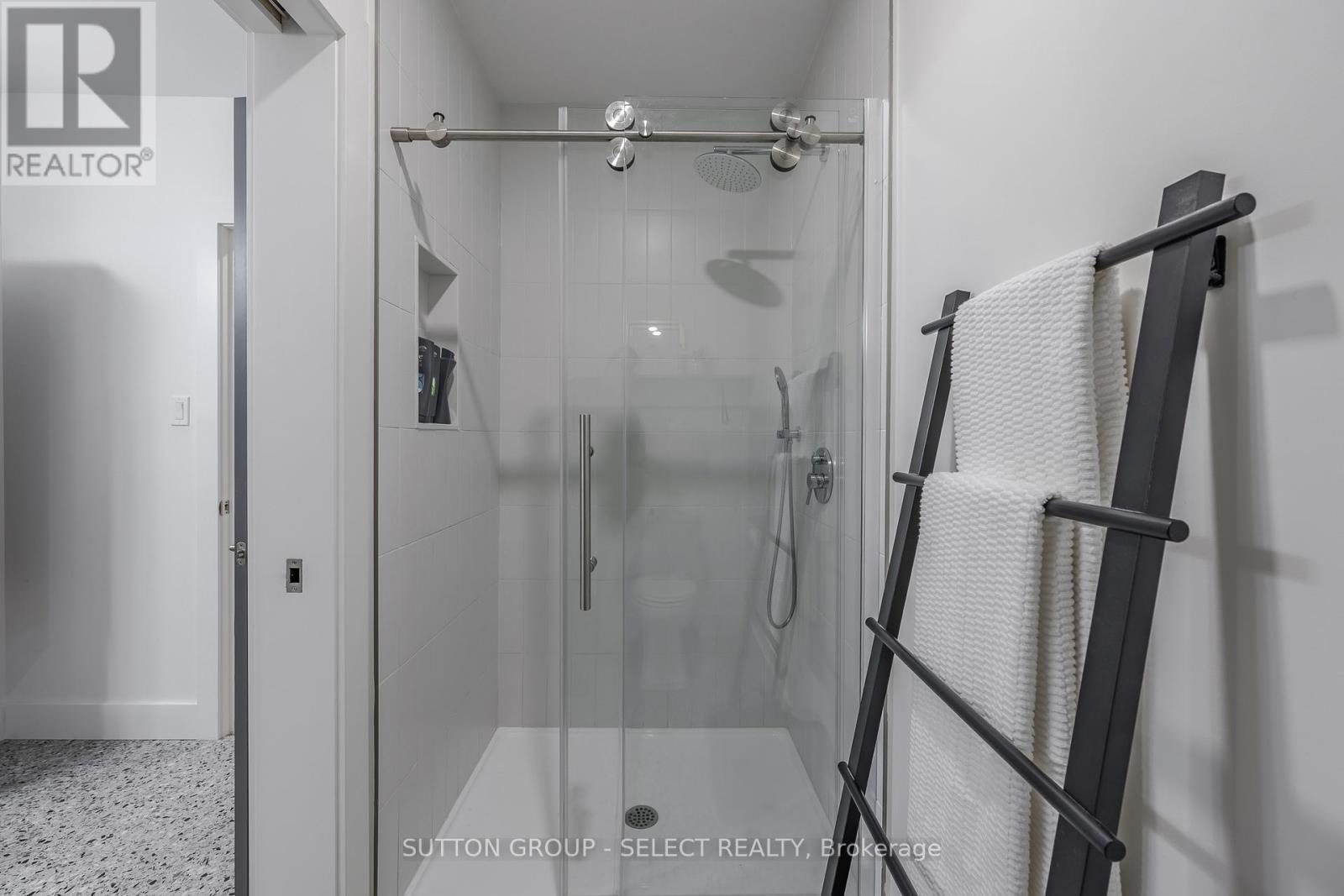 34 Princeton Terrace, London South (South K), ON - Indoor Photo Showing Bathroom