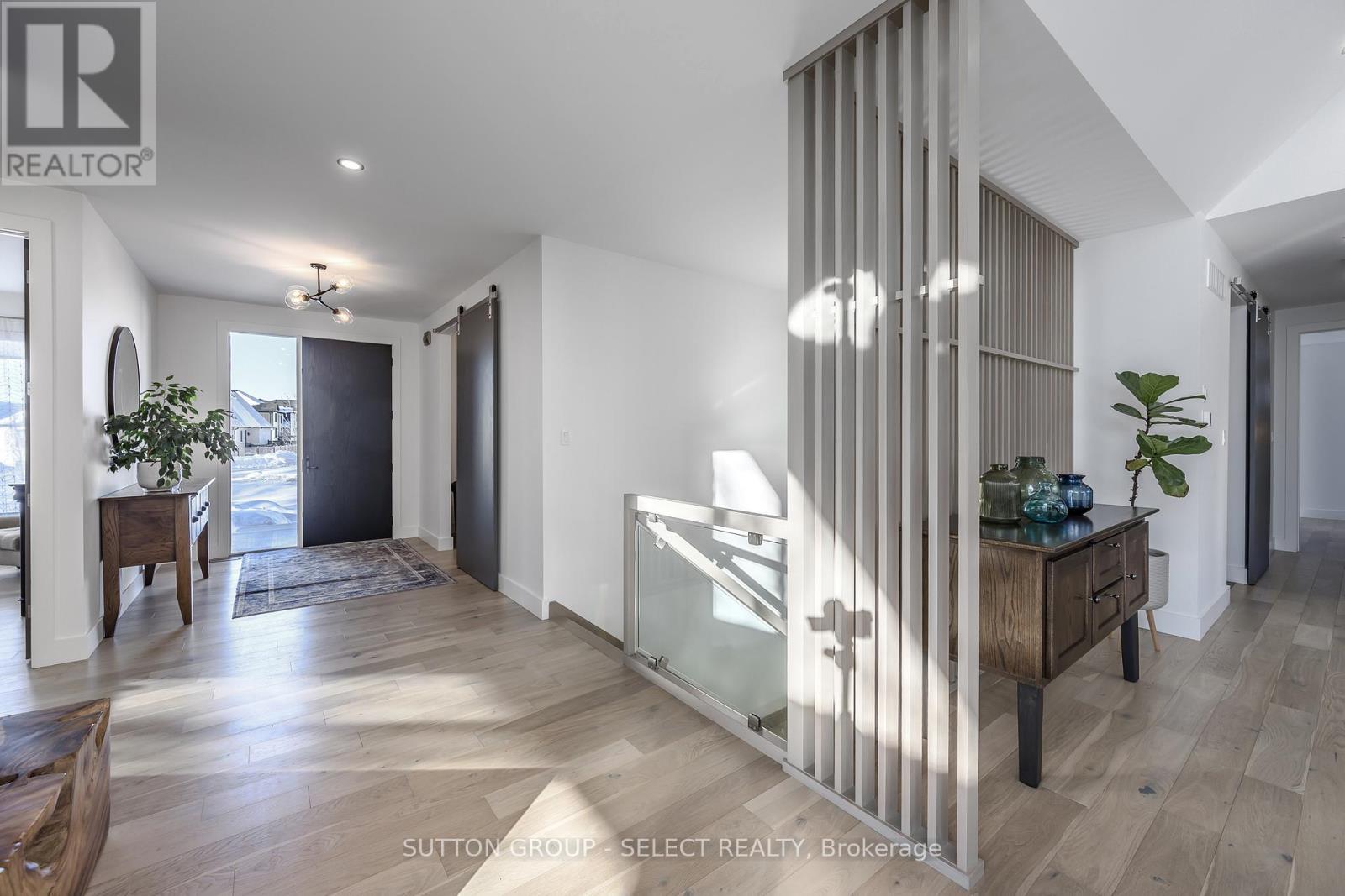 34 Princeton Terrace, London South (South K), ON - Indoor