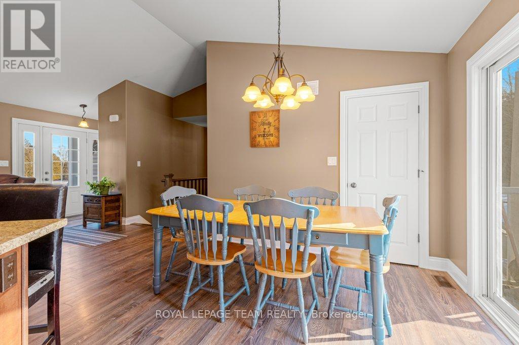 8094 County Road 44 Road, Edwardsburgh/Cardinal, ON - Indoor Photo Showing Dining Room