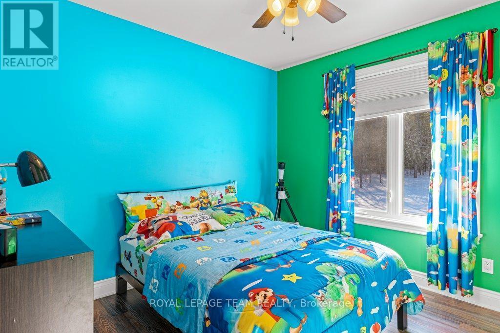 8094 County Road 44 Road, Edwardsburgh/Cardinal, ON - Indoor Photo Showing Bedroom