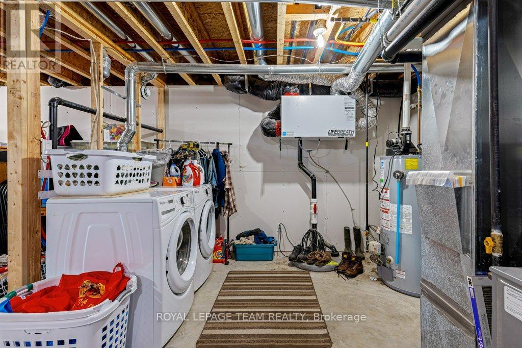 8094 County Road 44 Road, Edwardsburgh/Cardinal, ON - Indoor Photo Showing Laundry Room