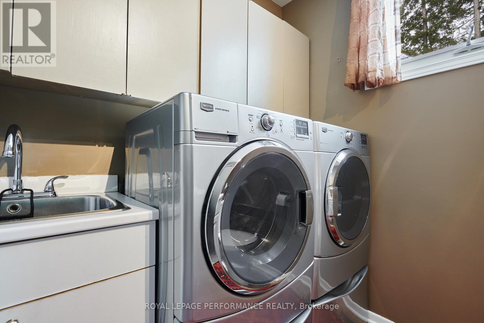 2248 Quinton Street, Ottawa, ON - Indoor Photo Showing Laundry Room