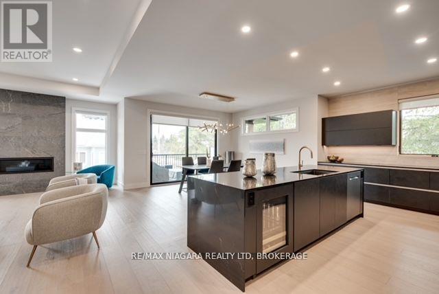 2795 Canadiana Court, Fort Erie (Black Creek), ON - Indoor With Fireplace