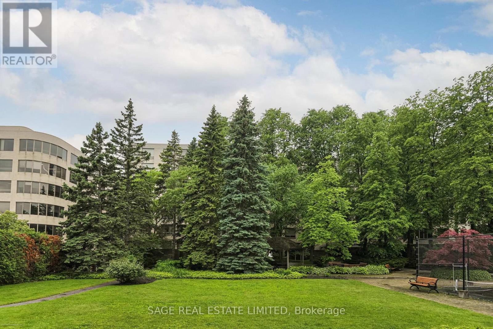 207 - 1177 Yonge Street, Toronto, ON - Outdoor