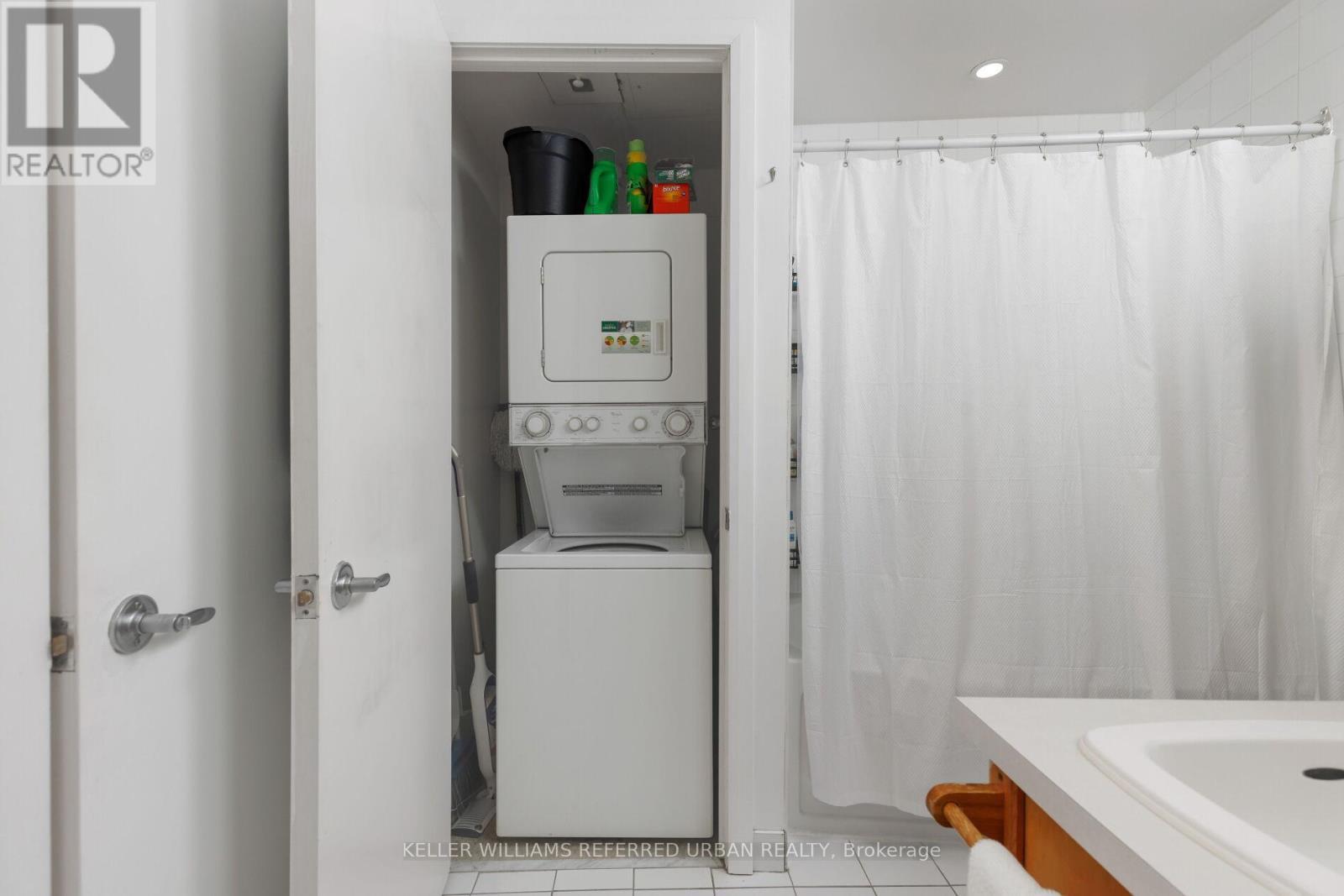 804 - 700 King Street, Toronto, ON - Indoor Photo Showing Other Room