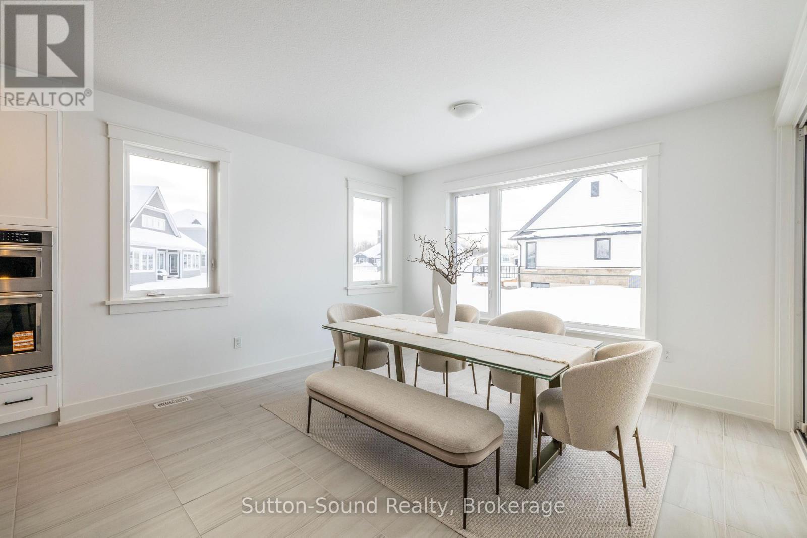 116 Laurens Lane, Georgian Bluffs, ON - Indoor Photo Showing Dining Room