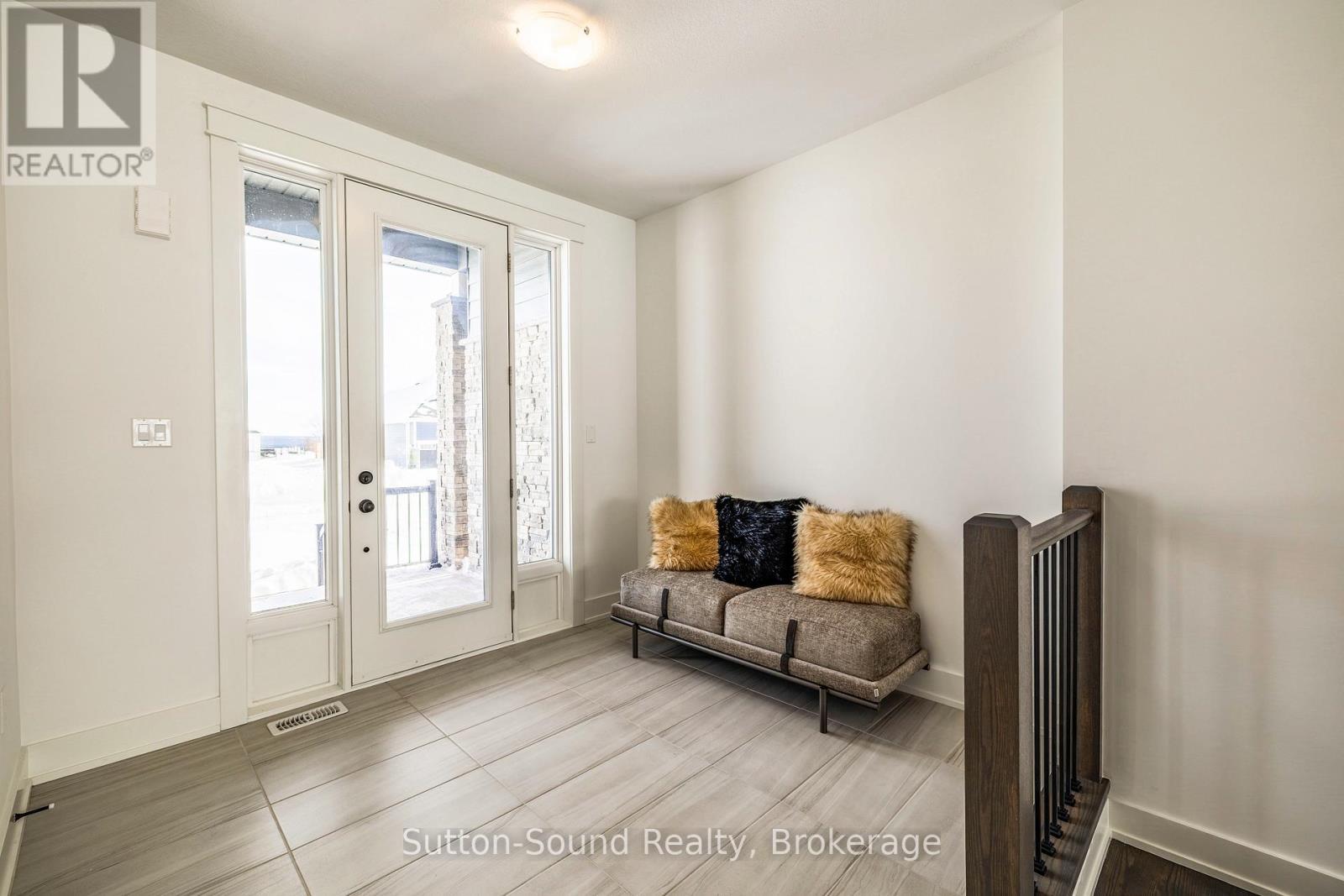 116 Laurens Lane, Georgian Bluffs, ON - Indoor Photo Showing Other Room