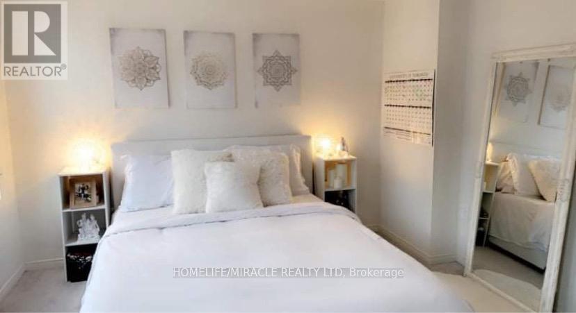 84 Sarita Path, Oshawa, ON - Indoor Photo Showing Bedroom