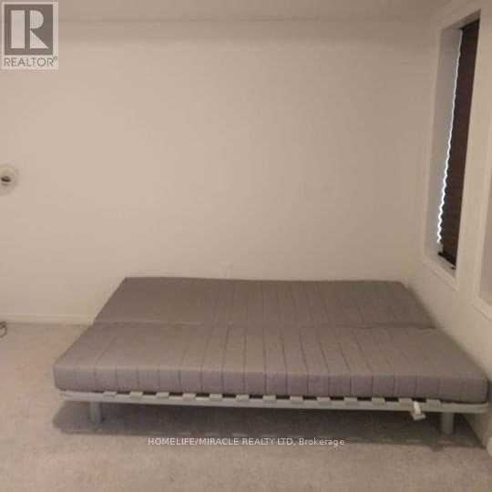 84 Sarita Path, Oshawa, ON - Indoor Photo Showing Other Room