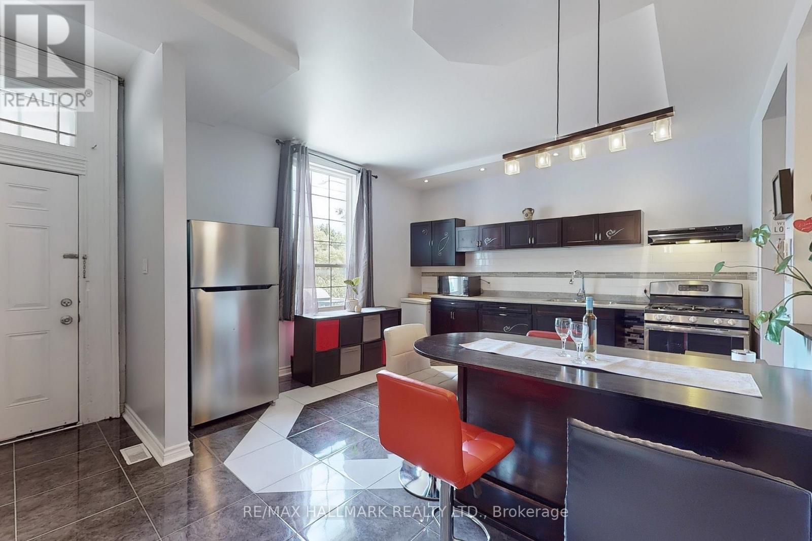 178 Barrie Street, Bradford West Gwillimbury, ON - Indoor