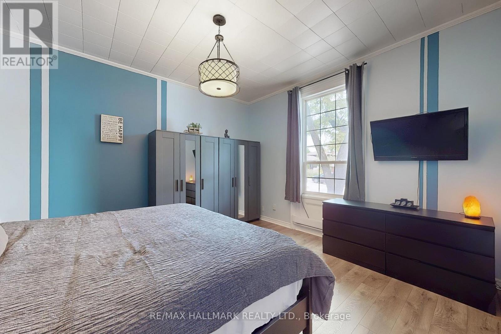 178 Barrie Street, Bradford West Gwillimbury, ON - Indoor Photo Showing Bedroom