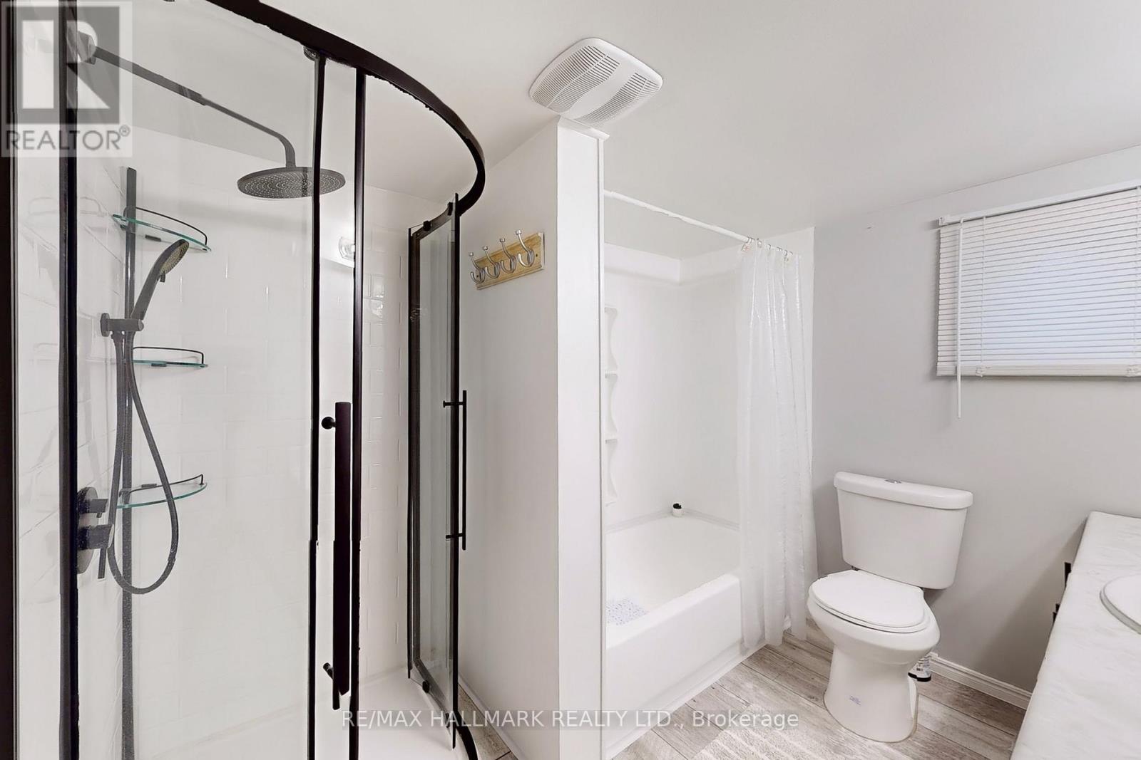 178 Barrie Street, Bradford West Gwillimbury, ON - Indoor Photo Showing Bathroom