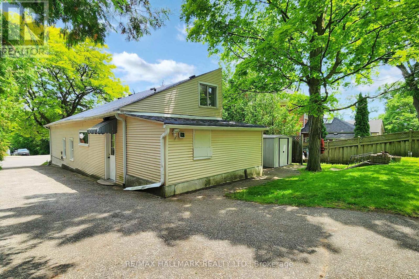 178 Barrie Street, Bradford West Gwillimbury, ON - Outdoor