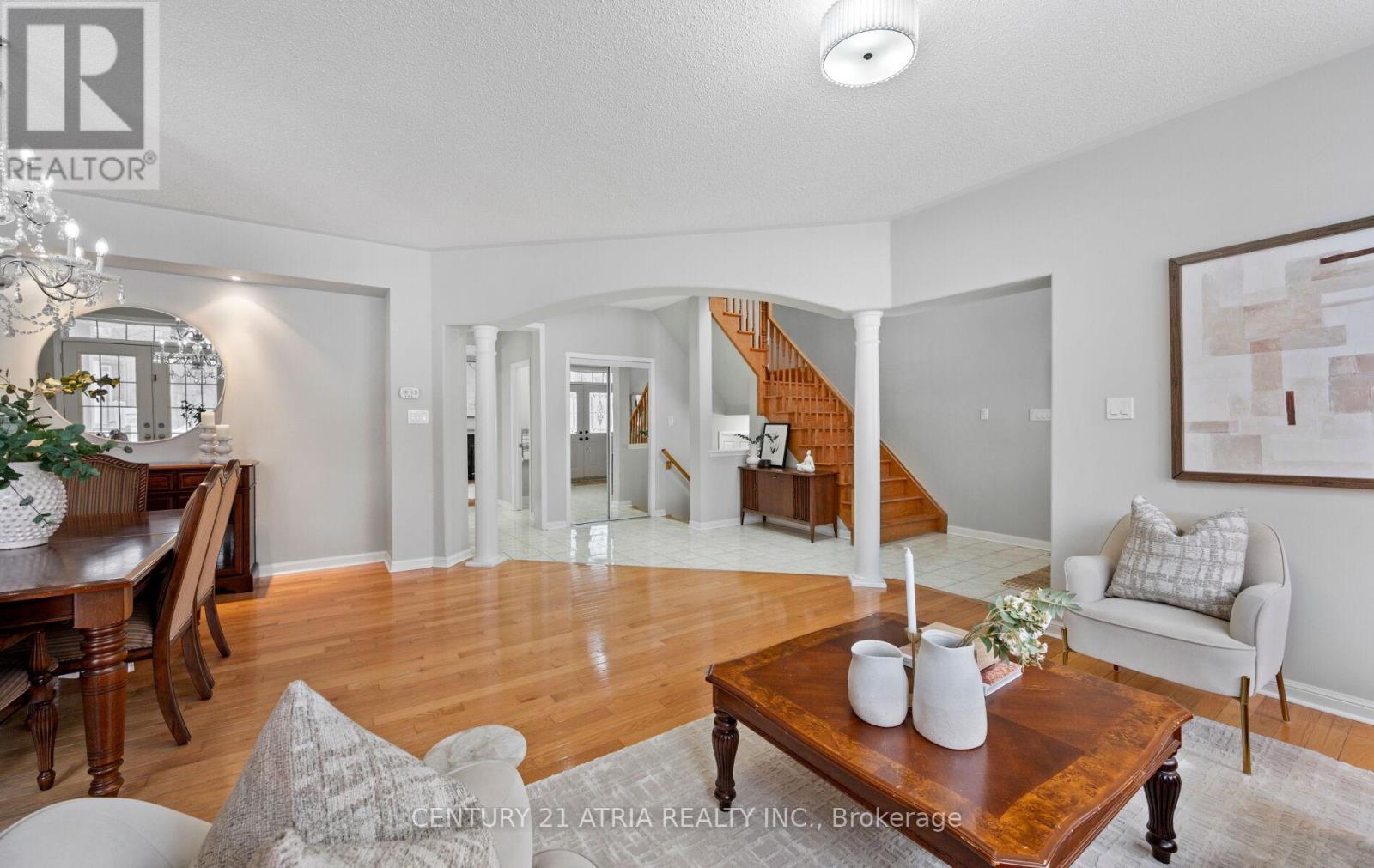16 Peony Street, Markham, ON - Indoor Photo Showing Living Room