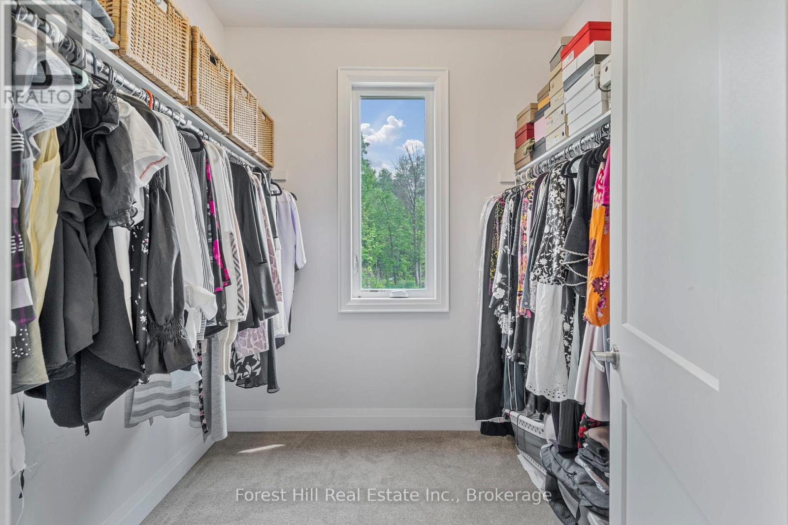 87 Goldie Court, Blue Mountains, ON - Indoor With Storage