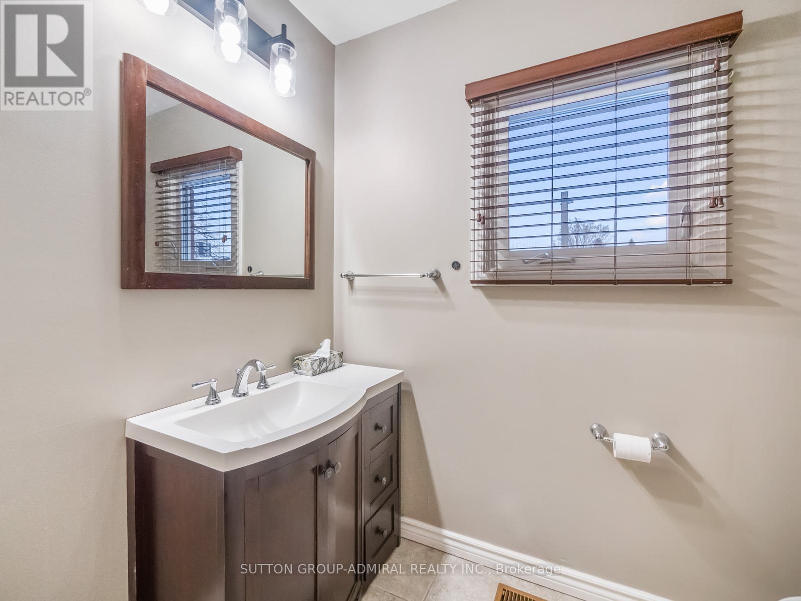 103 Winding Lane, Vaughan, ON - Indoor Photo Showing Bathroom
