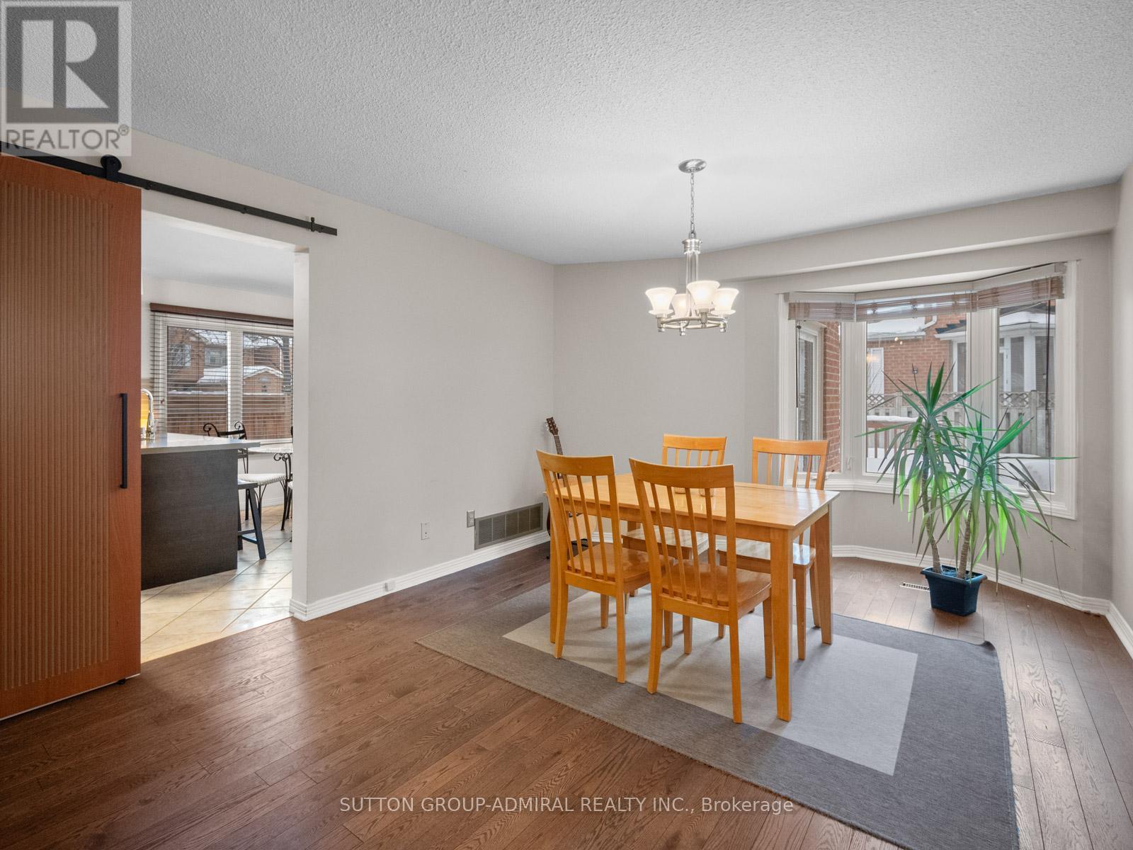 103 Winding Lane, Vaughan, ON - Indoor Photo Showing Dining Room