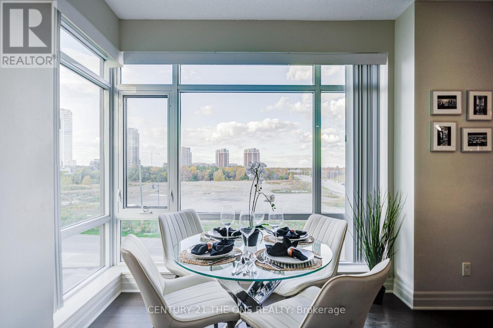 304F - 8130 Birchmount Road, Markham, ON - Indoor Photo Showing Dining Room