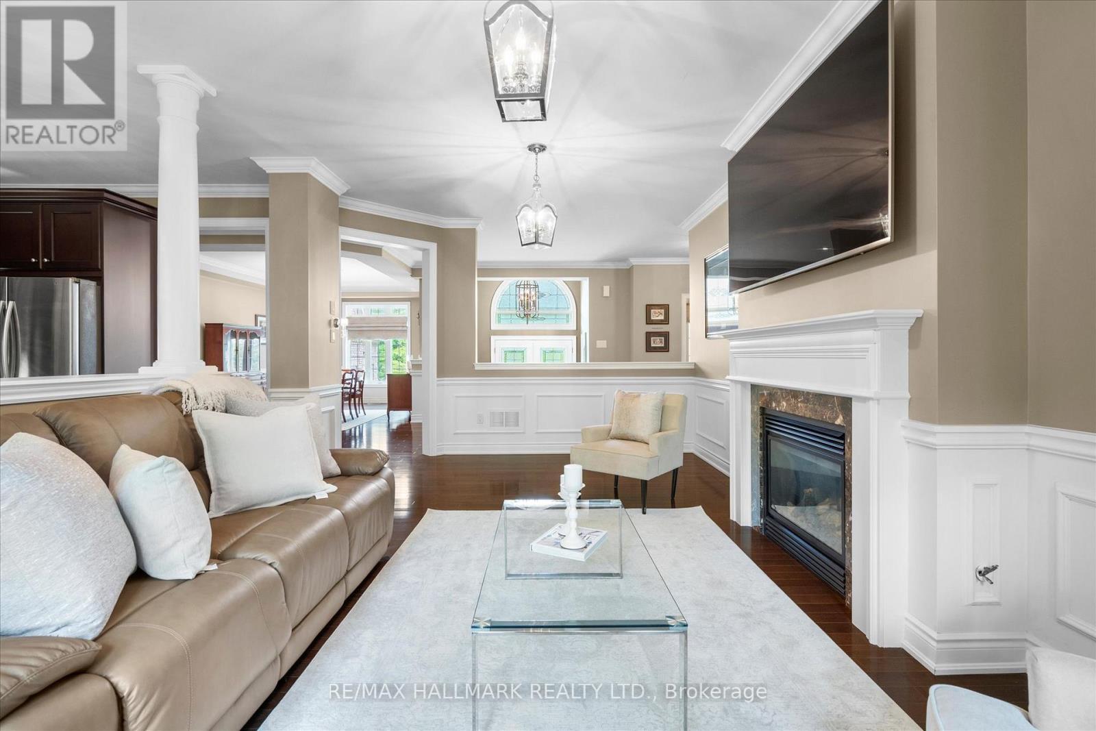 24 Diamond Valley Drive, Oro-Medonte, ON - Indoor Photo Showing Living Room With Fireplace
