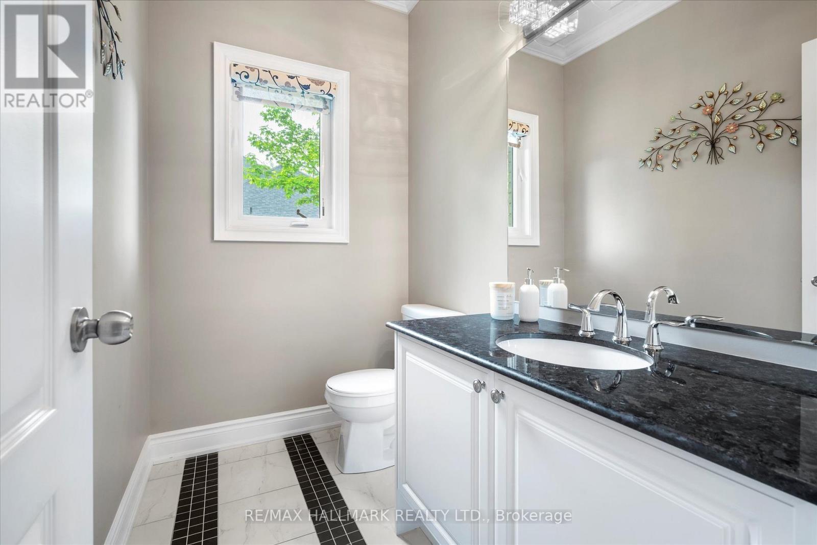 24 Diamond Valley Drive, Oro-Medonte, ON - Indoor Photo Showing Bathroom