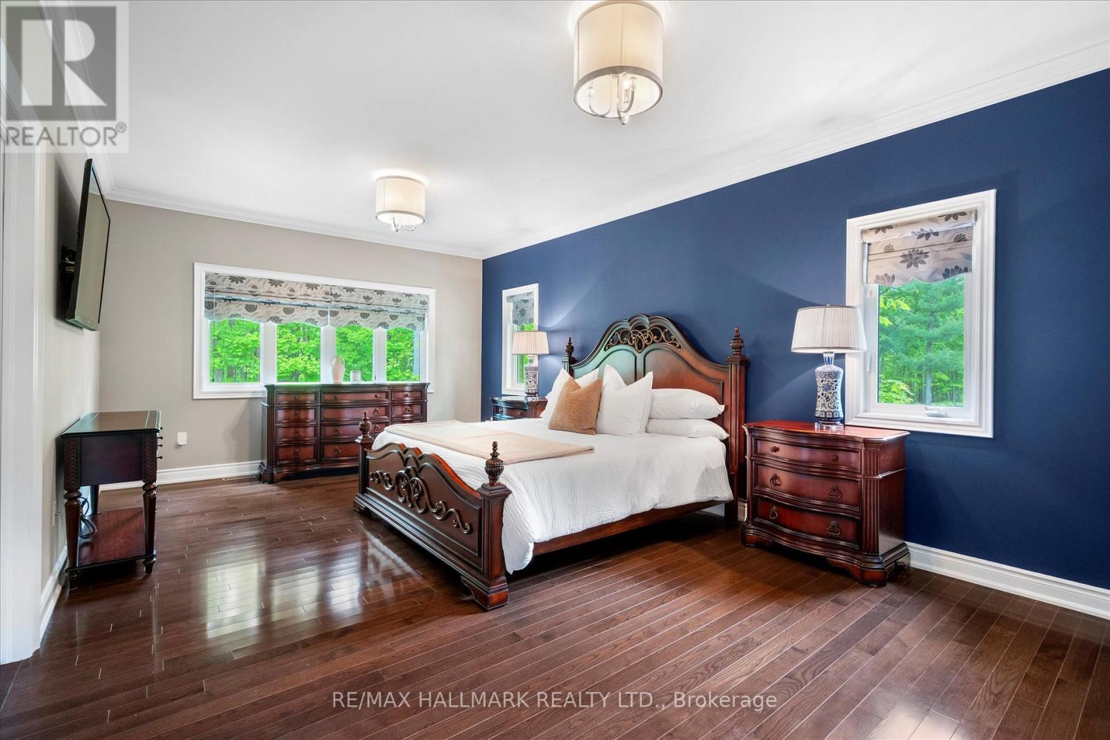 24 Diamond Valley Drive, Oro-Medonte, ON - Indoor Photo Showing Bedroom