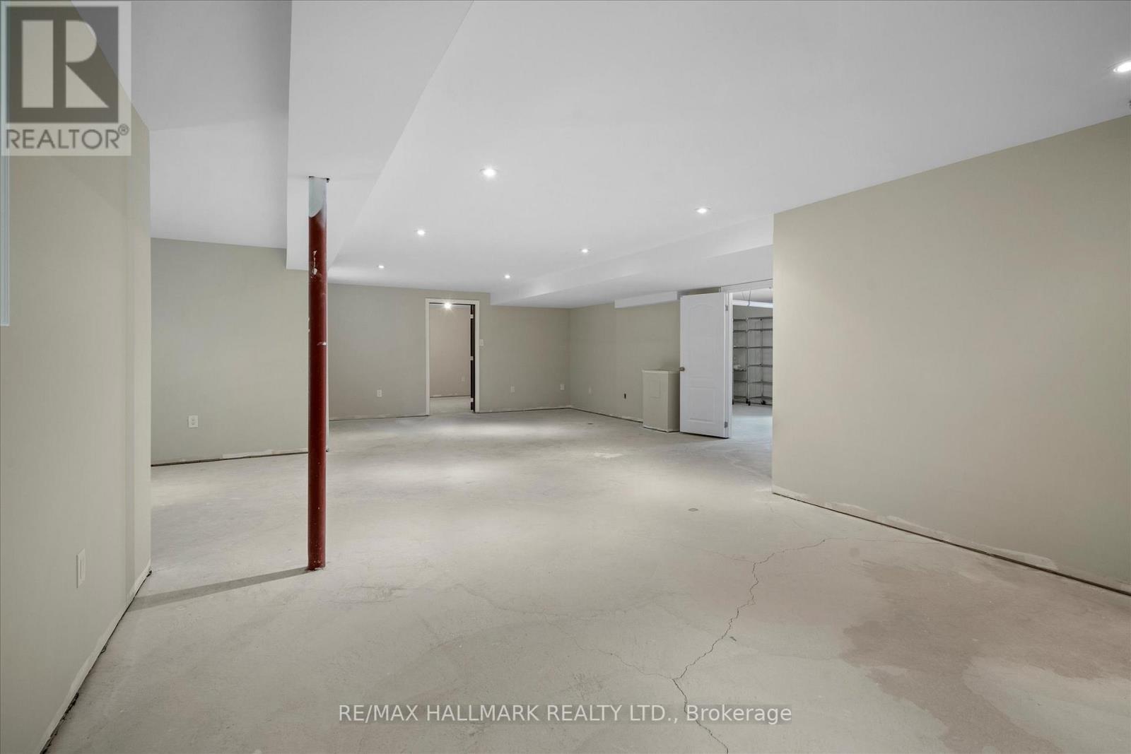 24 Diamond Valley Drive, Oro-Medonte, ON - Indoor Photo Showing Other Room