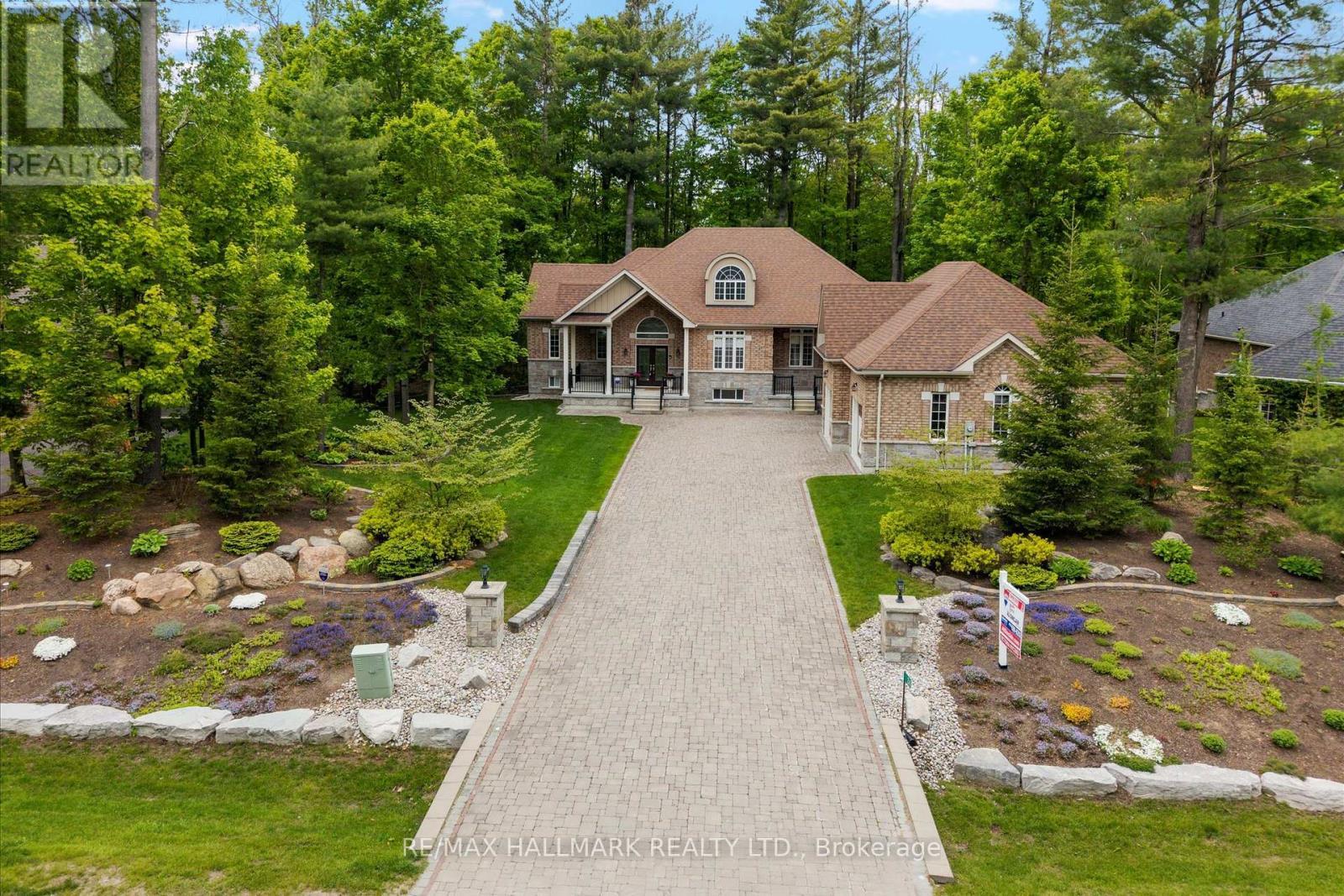 24 Diamond Valley Drive, Oro-Medonte, ON - Outdoor With Deck Patio Veranda