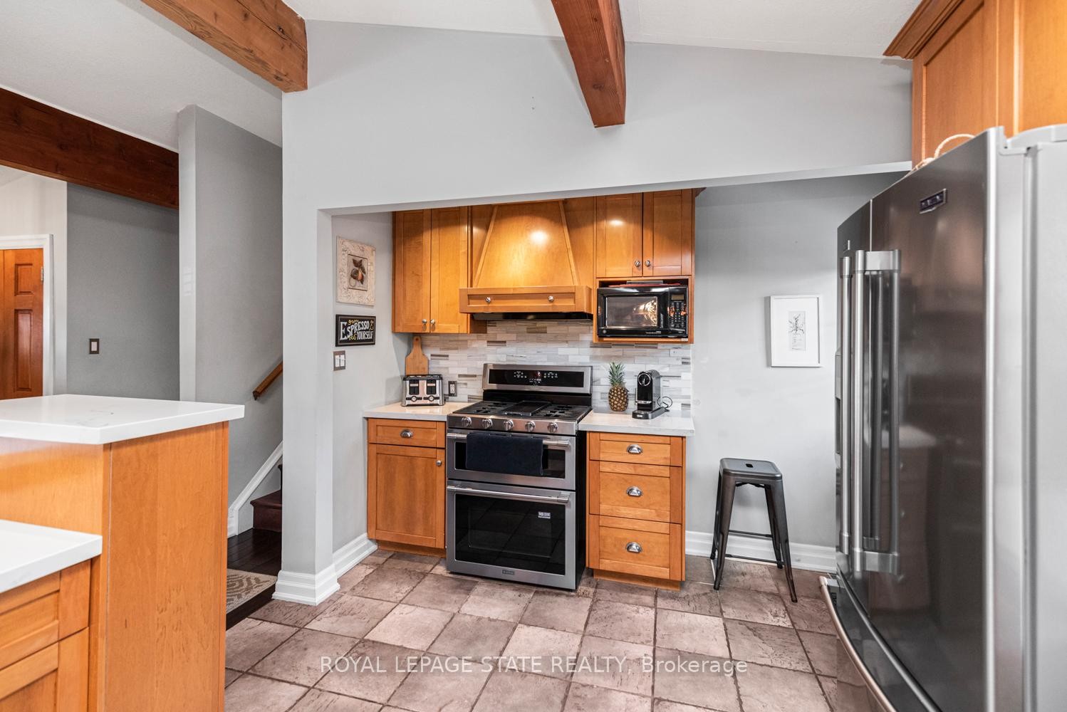 92 Auchmar Road, Hamilton, ON - Indoor Photo Showing Kitchen
