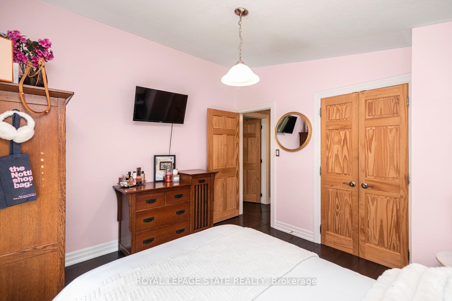 92 Auchmar Road, Hamilton, ON - Indoor Photo Showing Bedroom