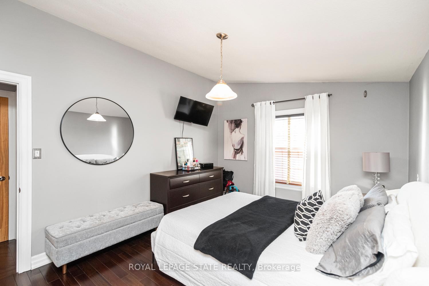92 Auchmar Road, Hamilton, ON - Indoor Photo Showing Bedroom