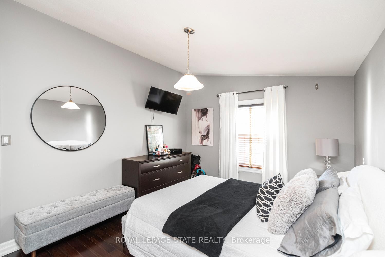 92 Auchmar Road, Hamilton, ON - Indoor Photo Showing Bedroom