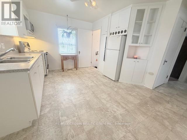 60 Egerton Street, Kapuskasing, ON - Indoor Photo Showing Other Room