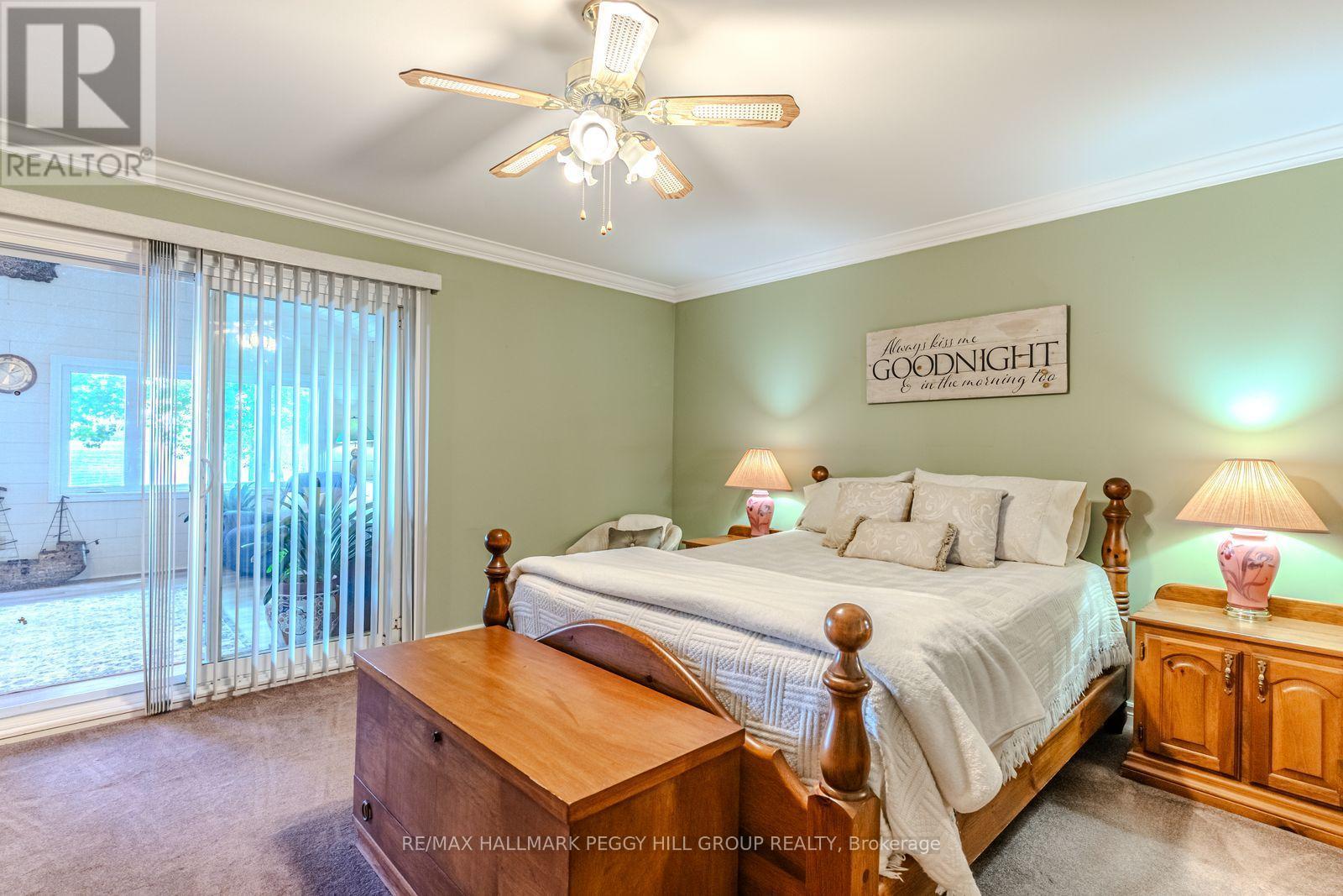 383 Peek-A-Boo Trail, Tiny, ON - Indoor Photo Showing Bedroom