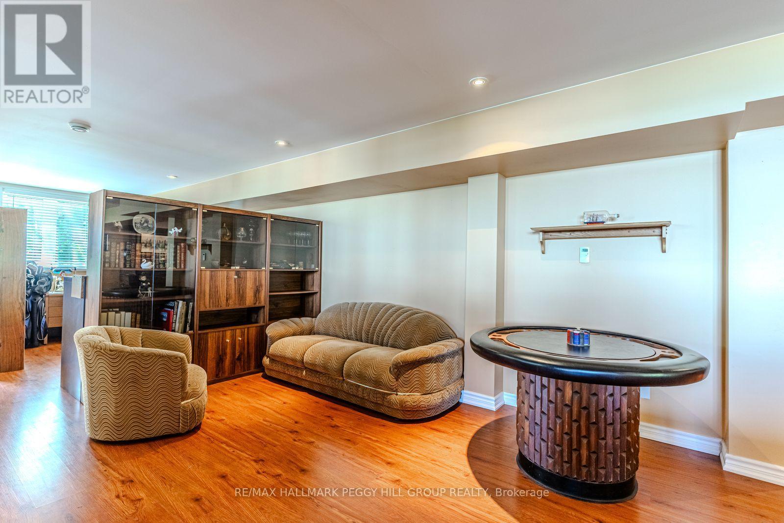 383 Peek-A-Boo Trail, Tiny, ON - Indoor