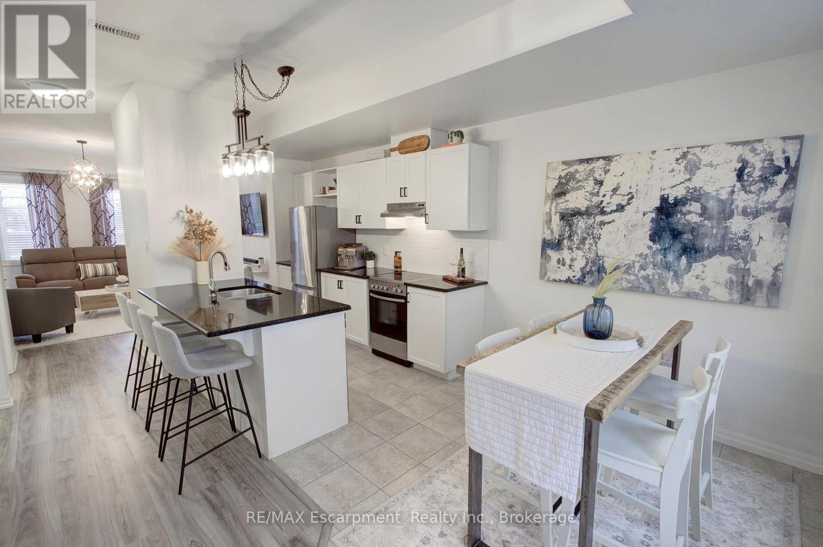 46 - 70 Plains Road W, Burlington (Lasalle), ON - Indoor